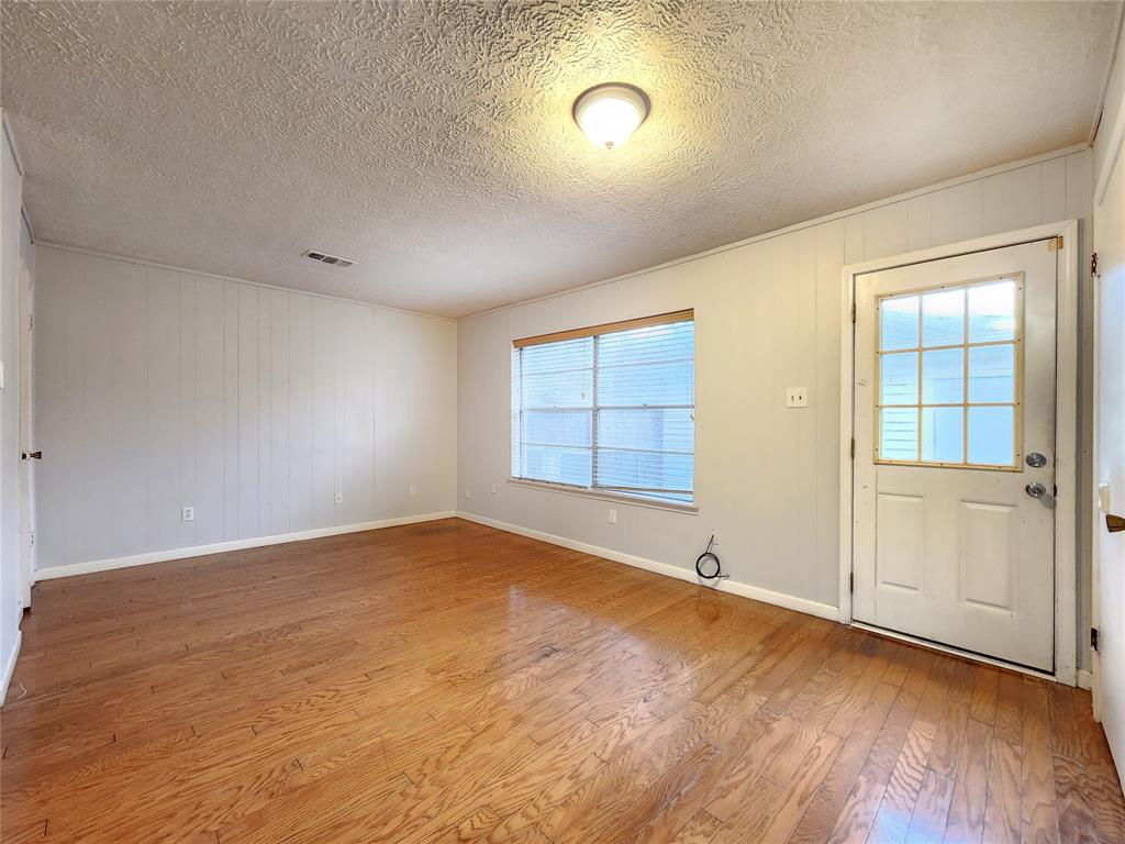 12226 Beamer Rd, Houston, TX 77089