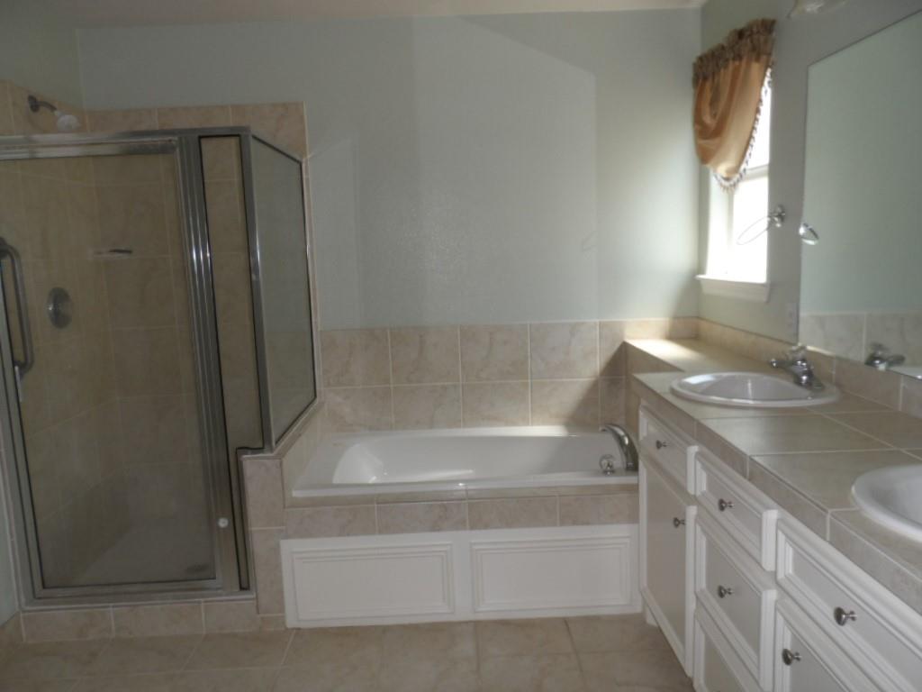 159 Snug Harbor Dr, Conroe, TX 77356