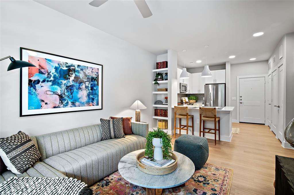 For Lease 250 N Village Drive, 2208, ster, TX 77598 2 Beds / 2