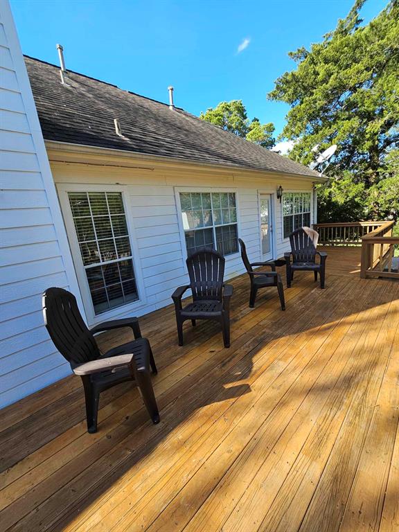 5615 Avenue L, Santa Fe, TX 77510