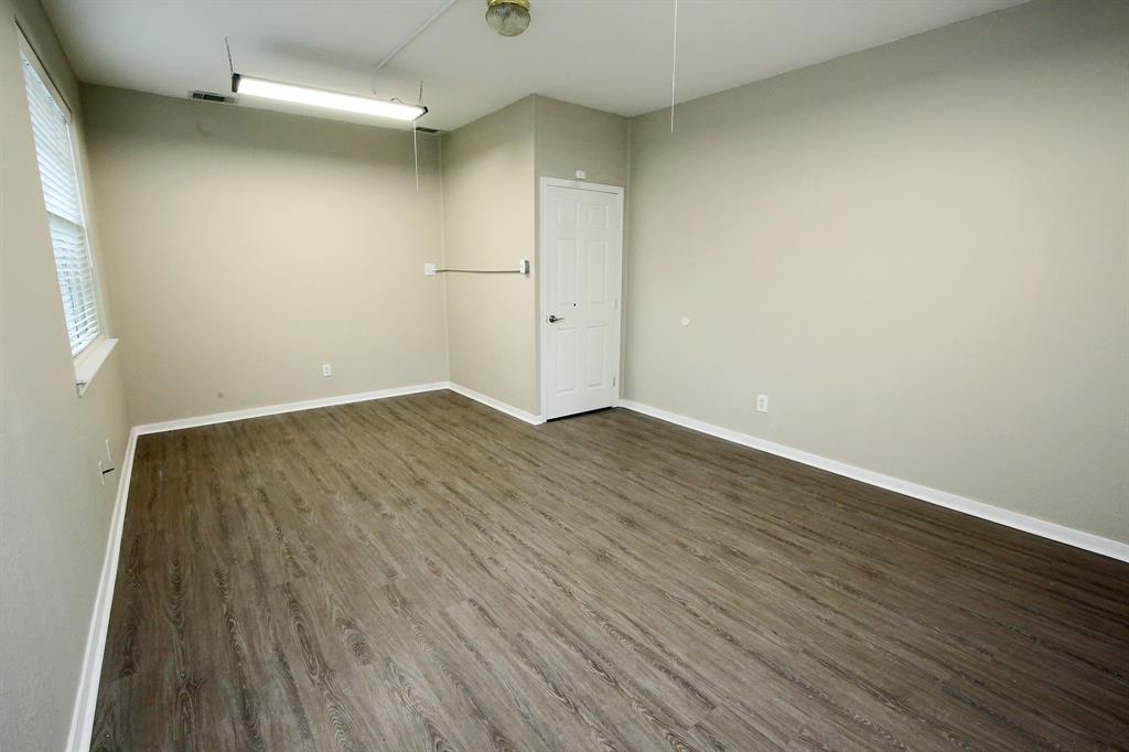 5615 Avenue L, Santa Fe, TX 77510