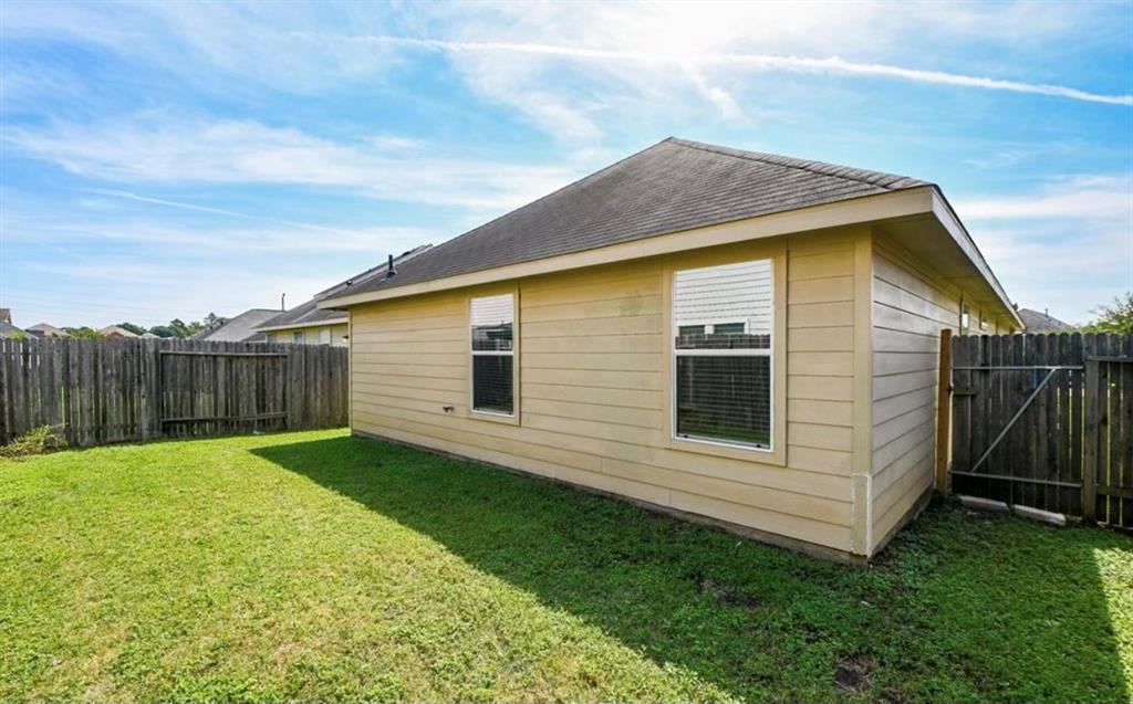 842 Sun Prairie Dr, Houston, TX 77090