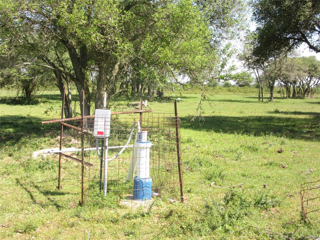 000 CR 106, Rock Island, TX 77470