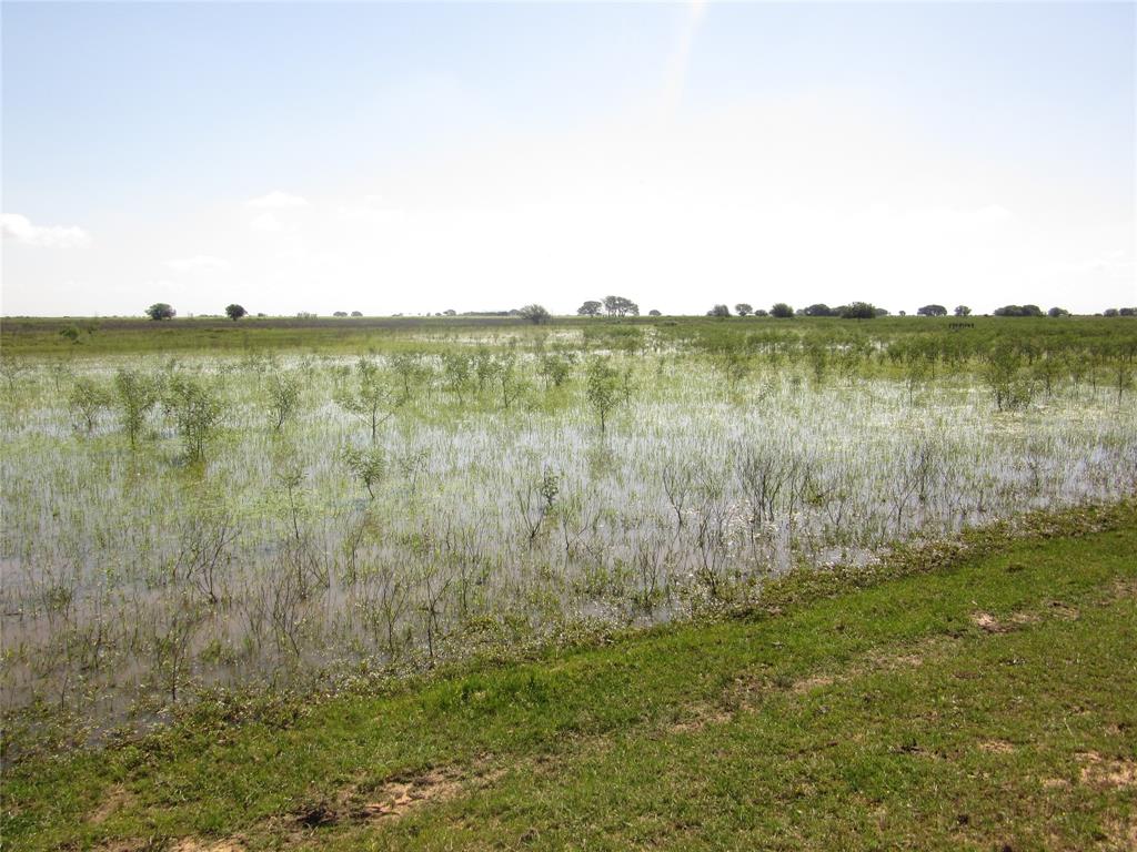 000 CR 106, Rock Island, TX 77470