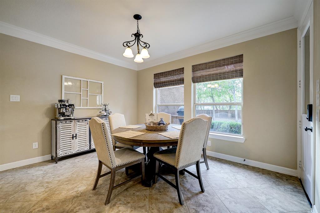 3927 Whispering Woods Lane Ln, Richmond, TX 77406