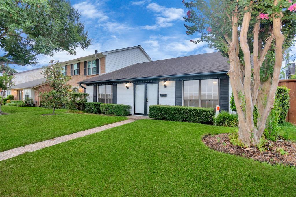 10167 Kemp Forest Dr, Houston, TX 77080