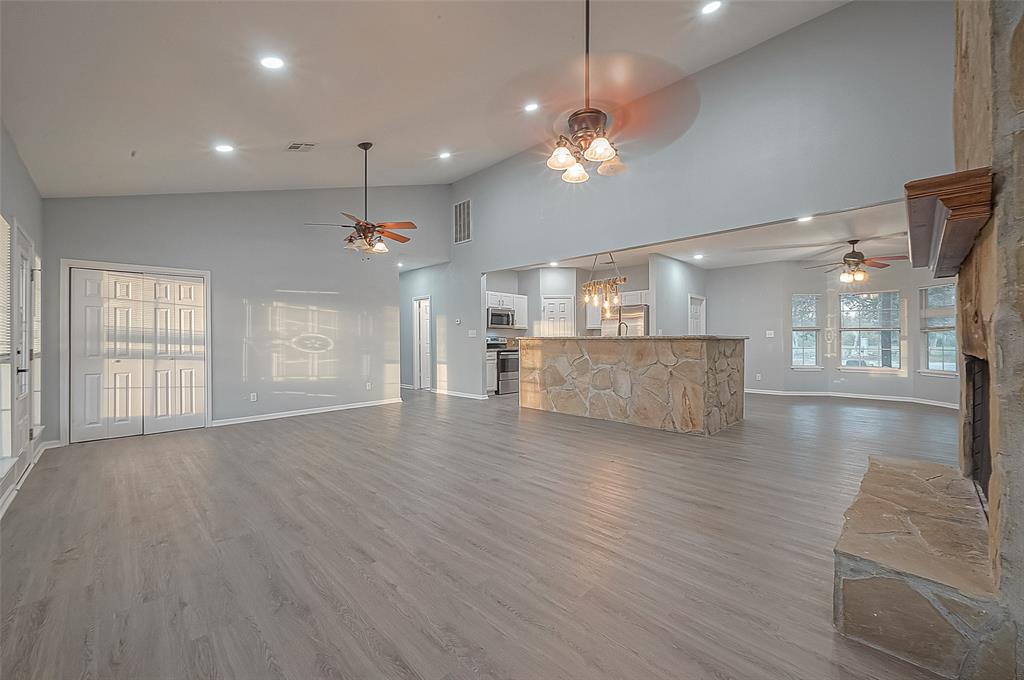 5314 S Humble Camp Rd, Dickinson, TX 77539