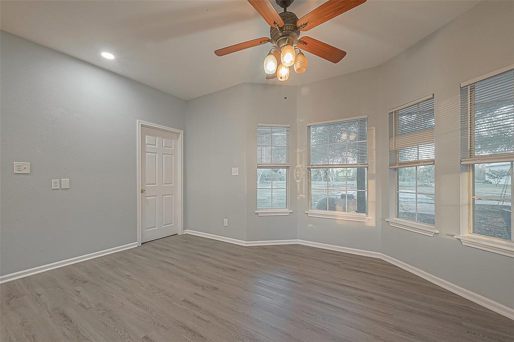 5314 S Humble Camp Rd, Dickinson, TX 77539