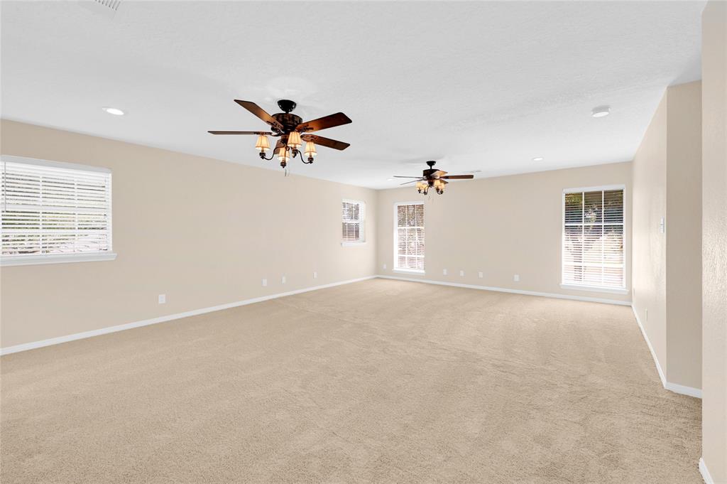 1910 Avenue L, Santa Fe, TX 77510