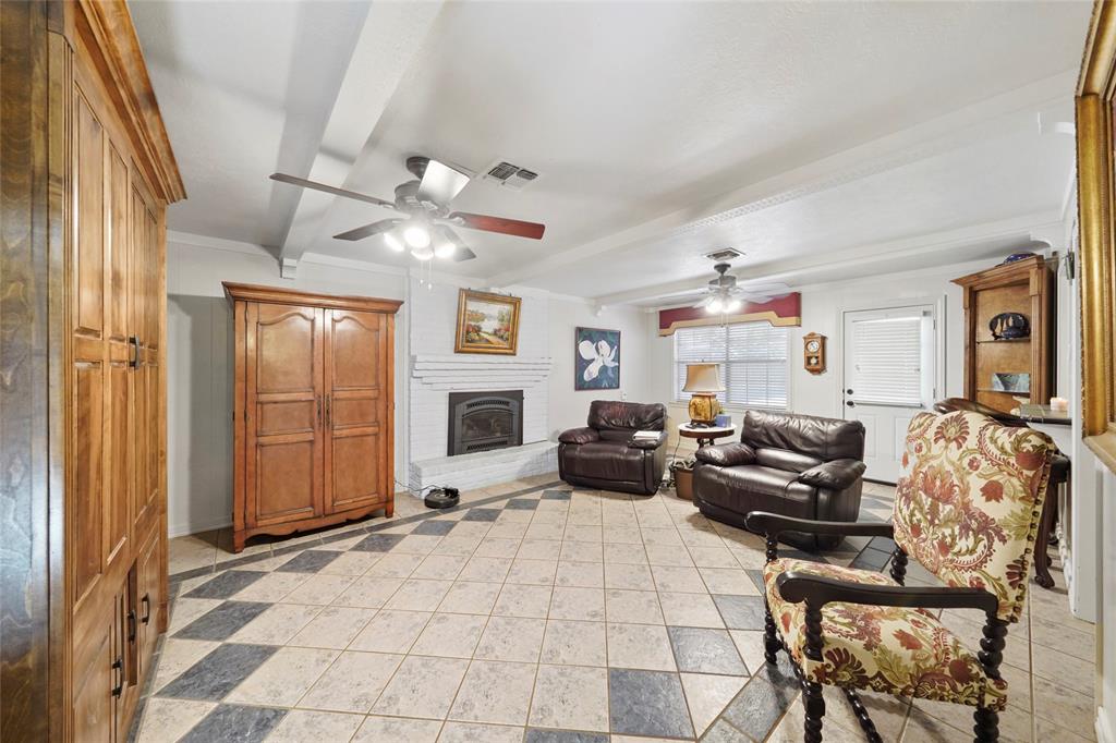 700 Glen Haven Dr, Conroe, TX 77385