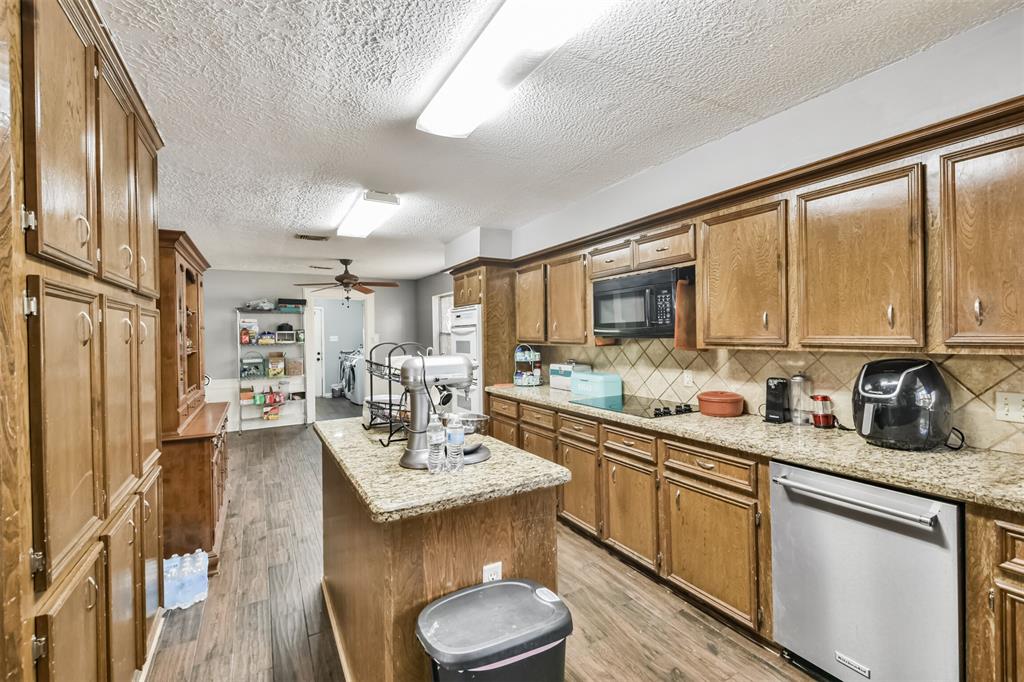 5419 Summerfield Ln, Spring, TX 77379