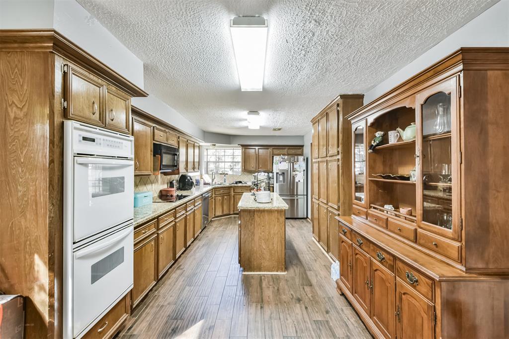 5419 Summerfield Ln, Spring, TX 77379