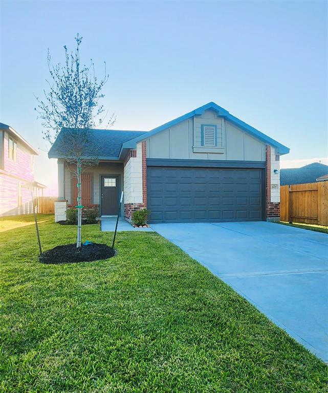 For Lease 207 Tejas Village Parkway Parkway, Beasley, TX 77417 3