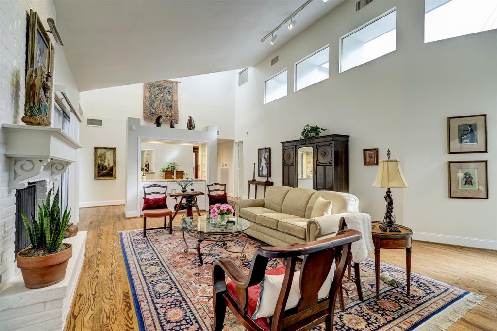 5747 Indian Cir, Houston, TX 77057