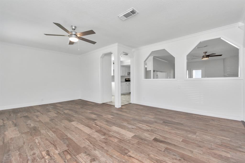 11003 Sagehill Dr, Houston, TX 77089