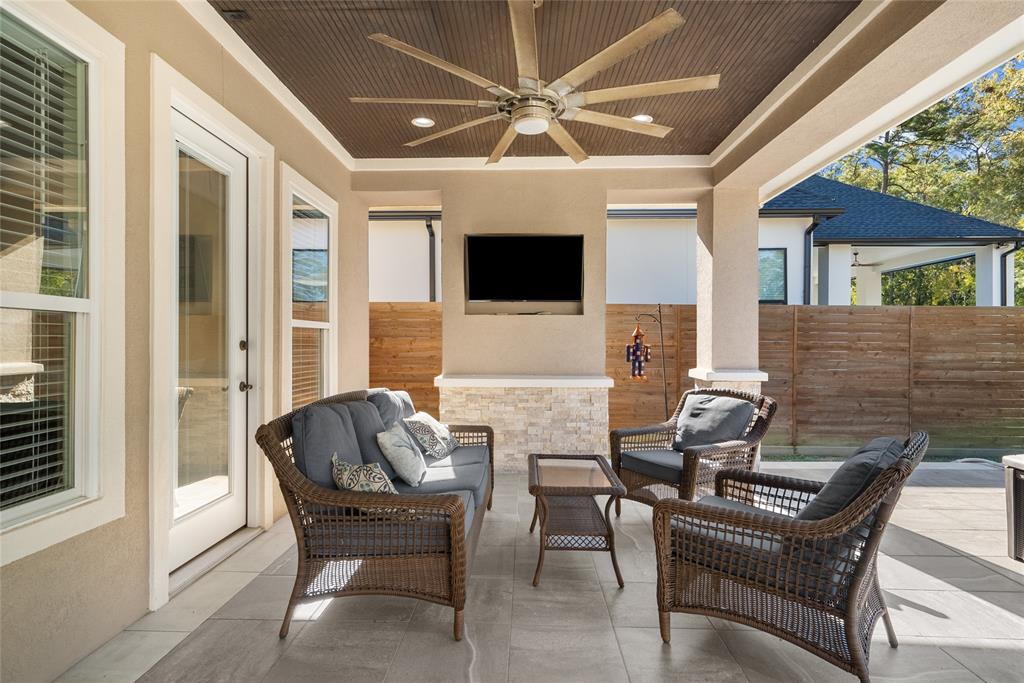 5420 Forest Cove Dr, Dickinson, TX 77539