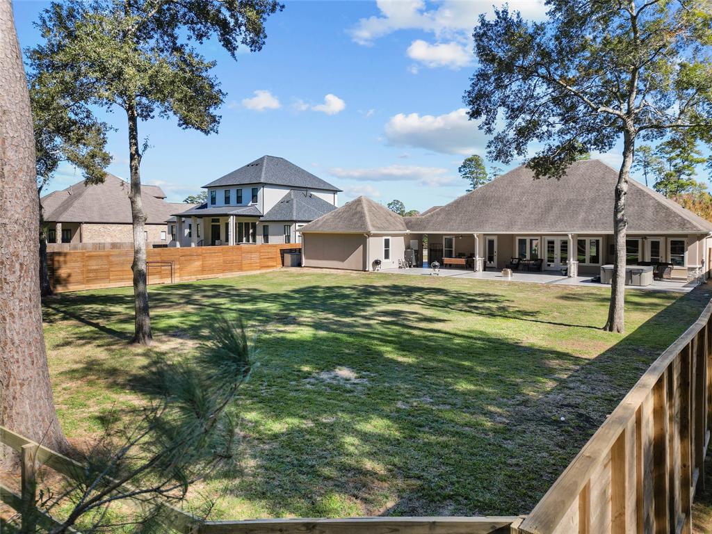 5420 Forest Cove Dr, Dickinson, TX 77539