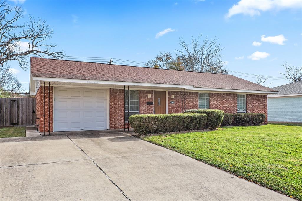 821 Luella Ave, Deer Park, TX 77536