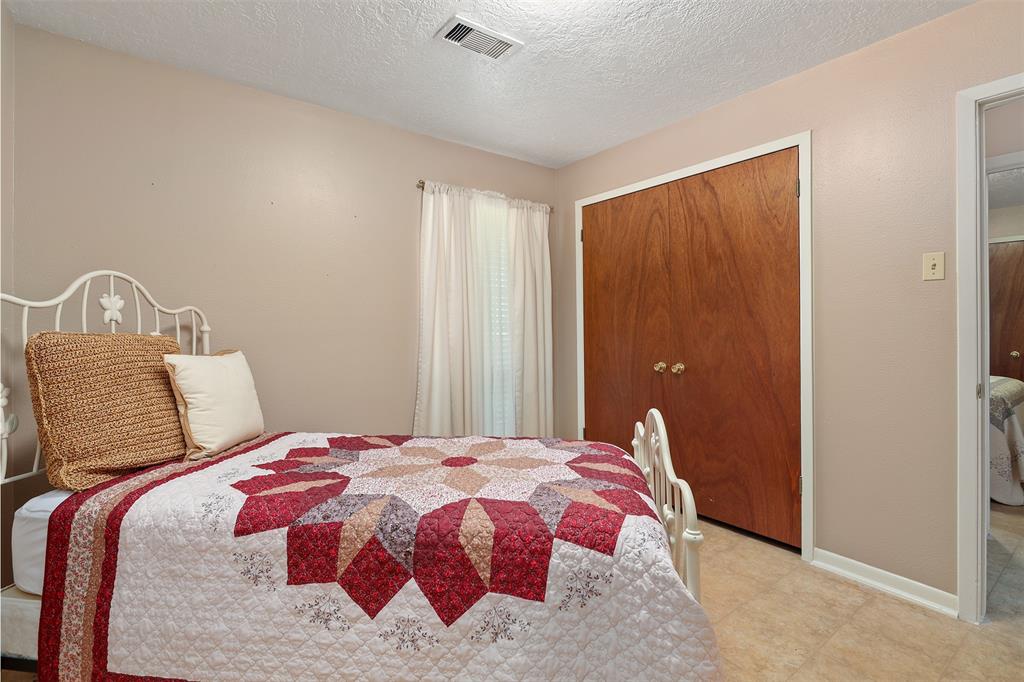 821 Luella Ave, Deer Park, TX 77536