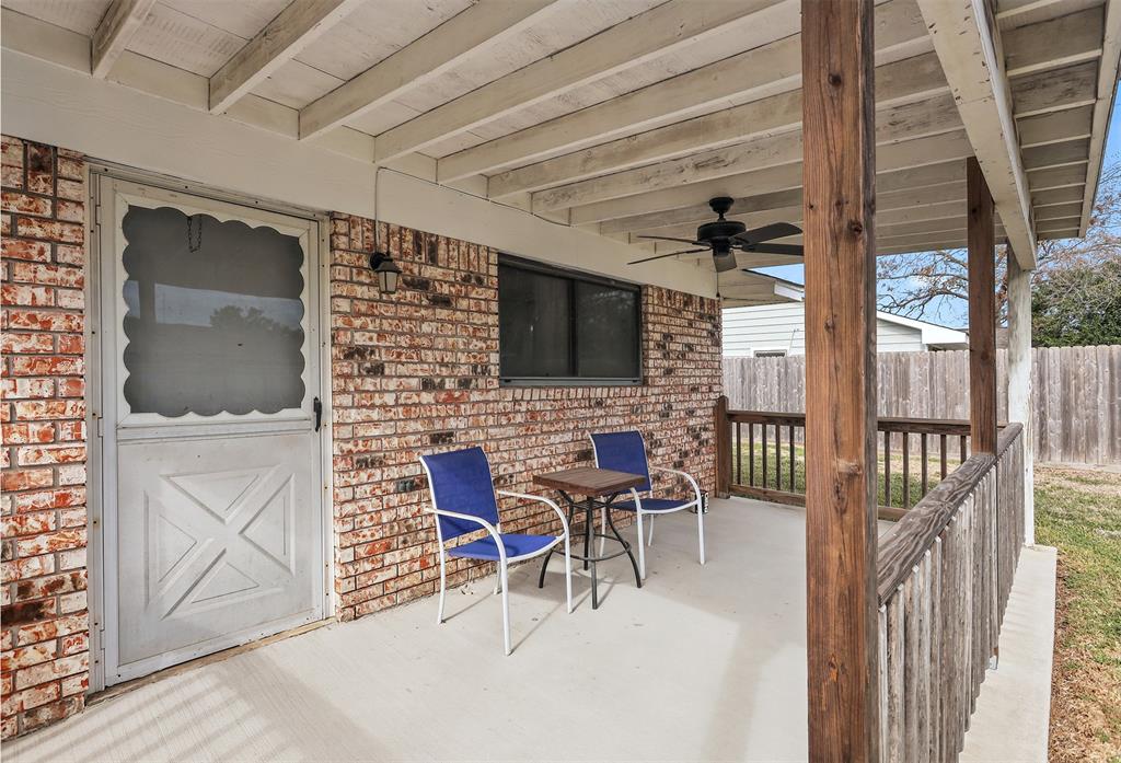 821 Luella Ave, Deer Park, TX 77536