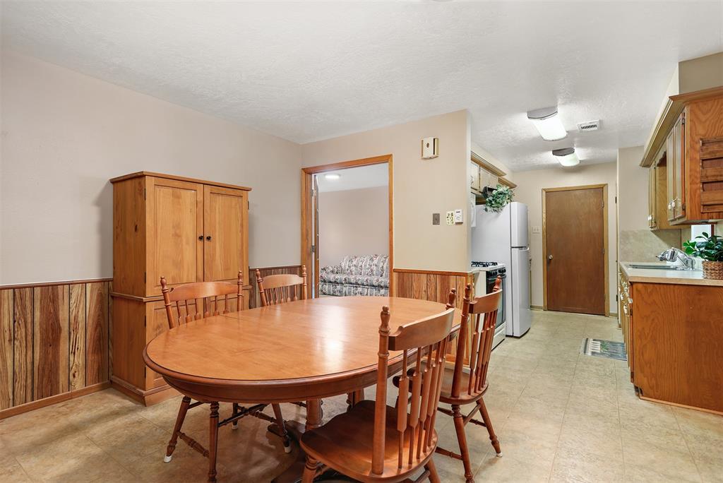 821 Luella Ave, Deer Park, TX 77536