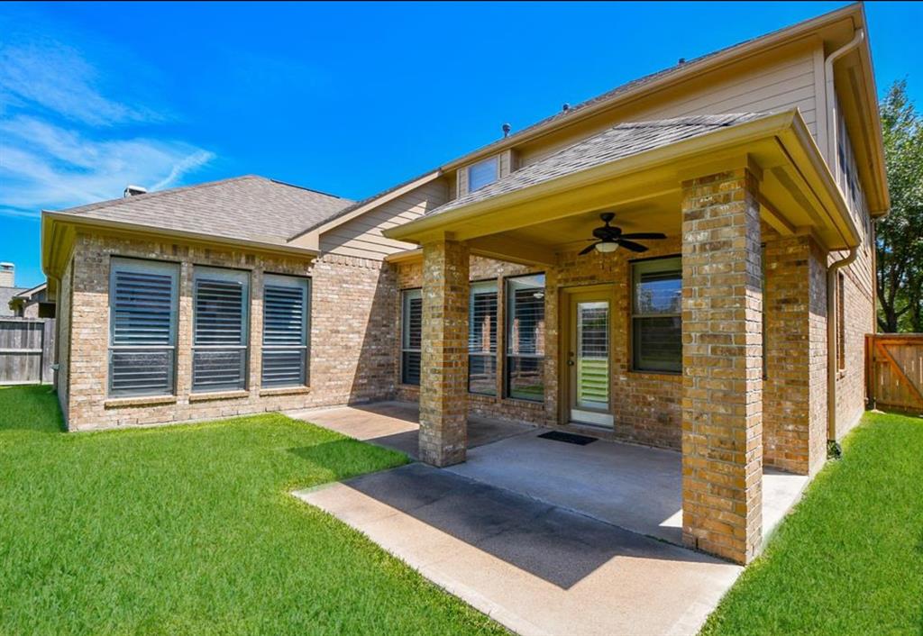 18434 N Settlers Shore Dr, Cypress, TX 77433