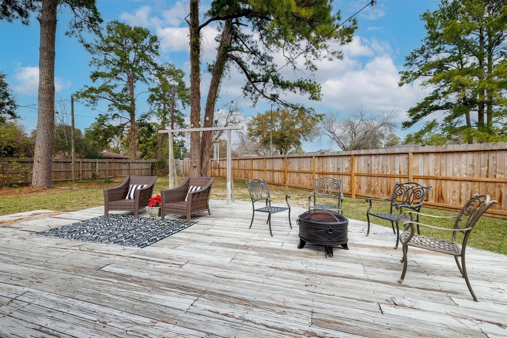 9714 Cane Creek Dr, Houston, TX 77070