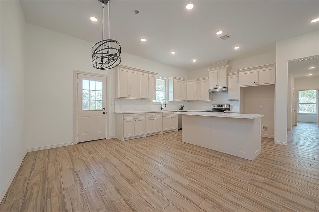 24738 Hempstead, TX 77445