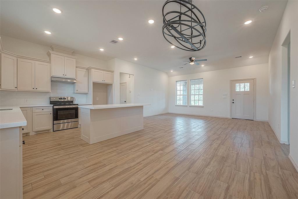 24738 Hempstead, TX 77445