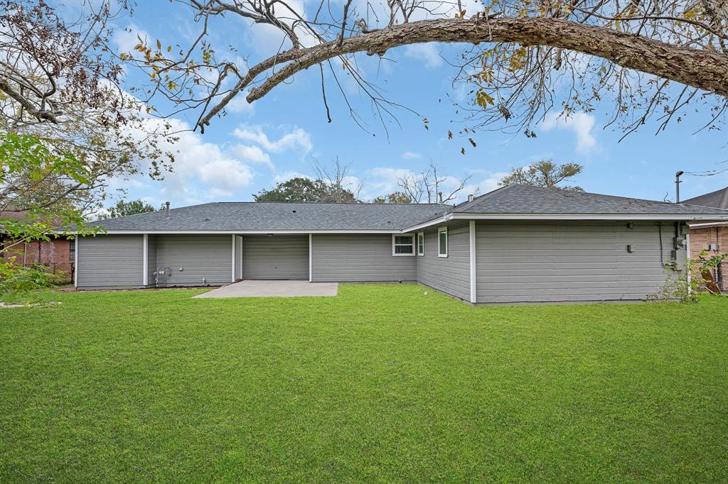 6631 Southbrook Dr, Houston, TX 77087