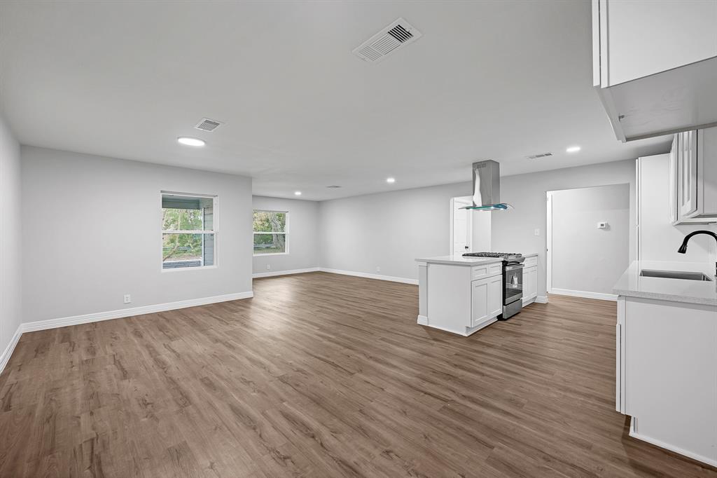 6631 Southbrook Dr, Houston, TX 77087