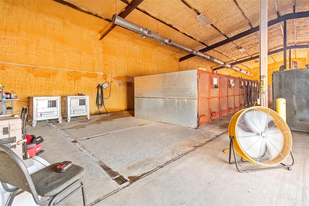 183 Mathis Dairy Rd, Huntsville, TX 77340