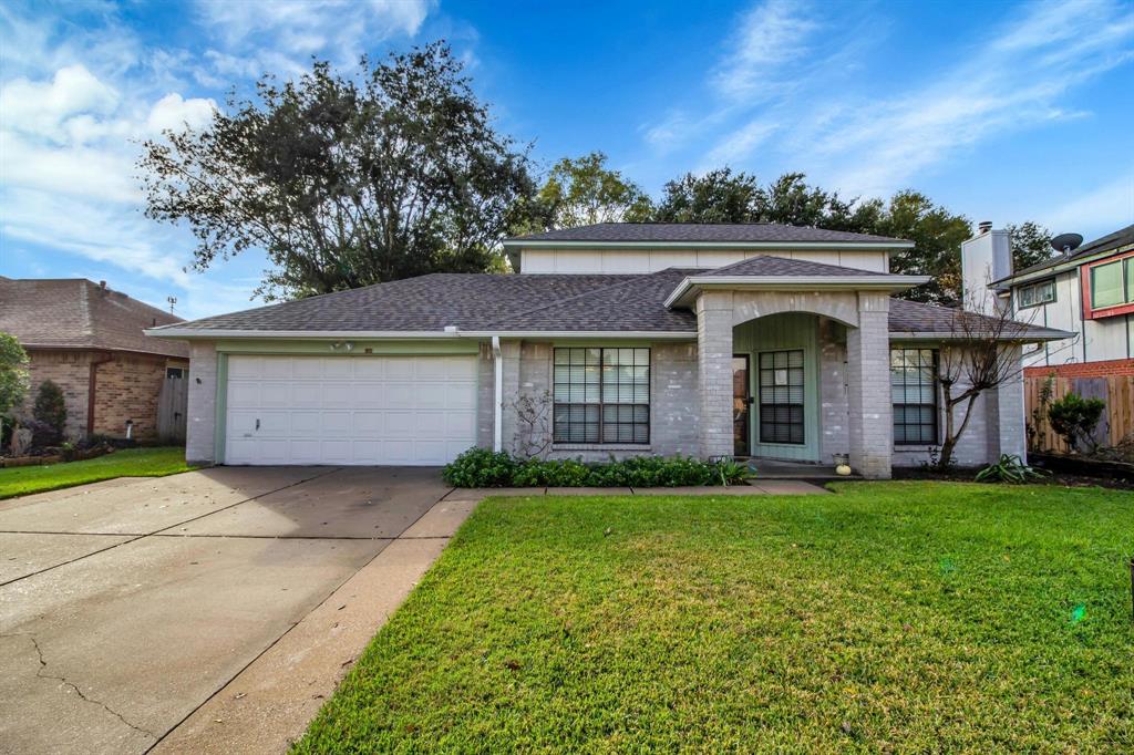 1410 Waterford Dr, Deer Park, TX 77536