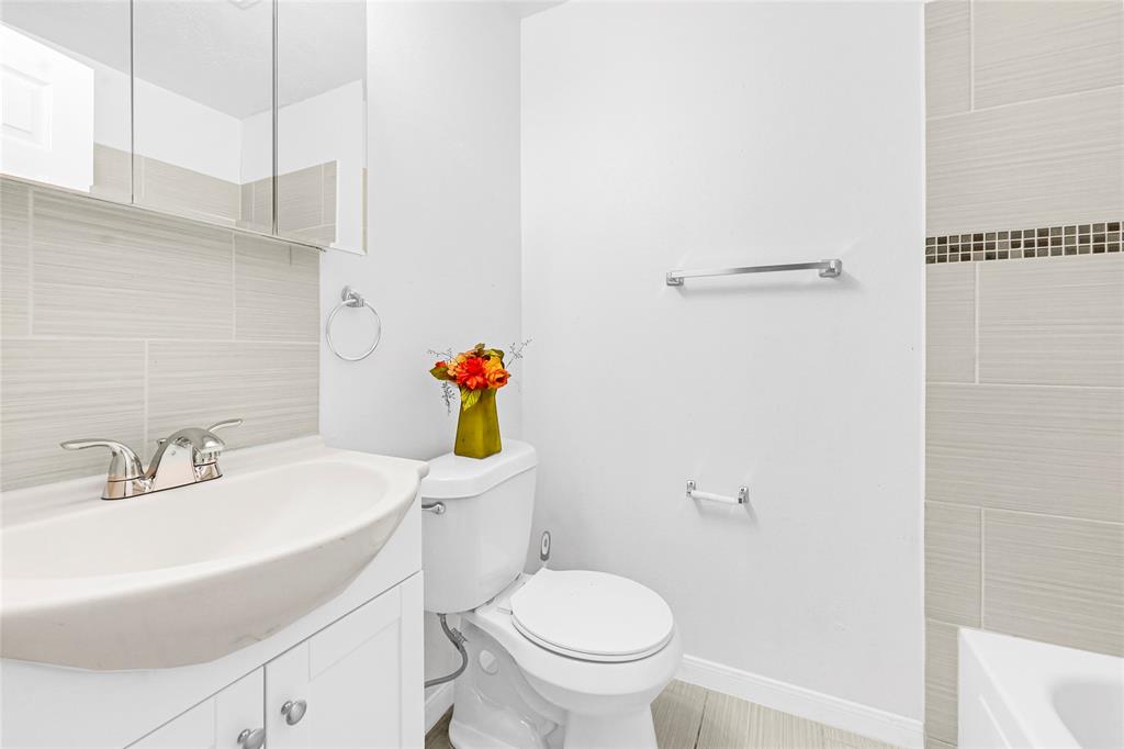 11114 Carvel Ln, Houston, TX 77072