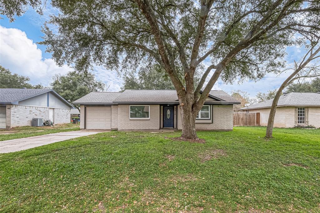 3518 Needville Ave, Needville, TX 77461