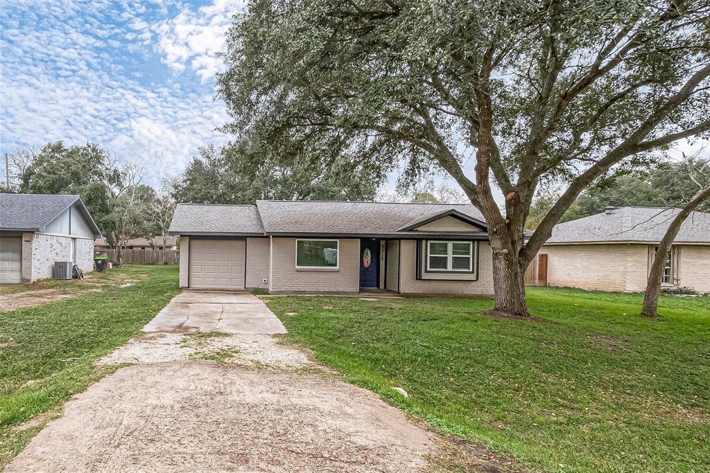 3518 Needville Ave, Needville, TX 77461