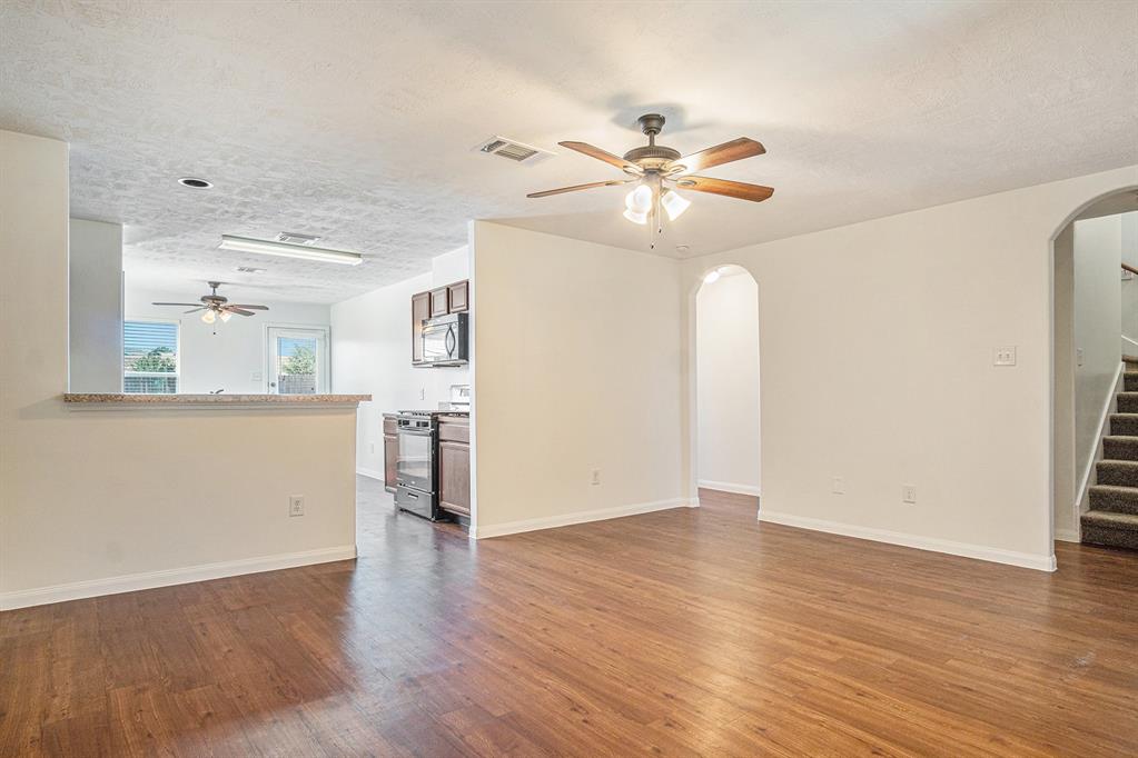 22359 Queenbury Hills Dr, Houston, TX 77073