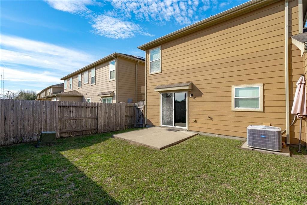 15111 Trinity Meadow Dr, Houston, TX 77489