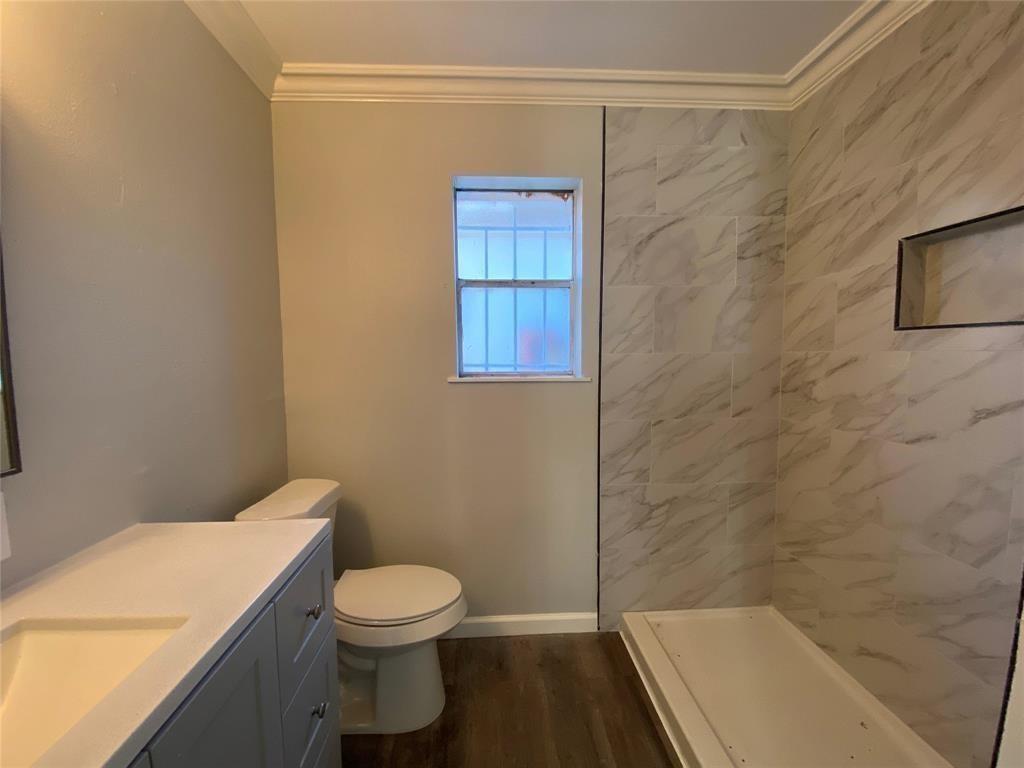 8802 Klondike St, Houston, TX 77075