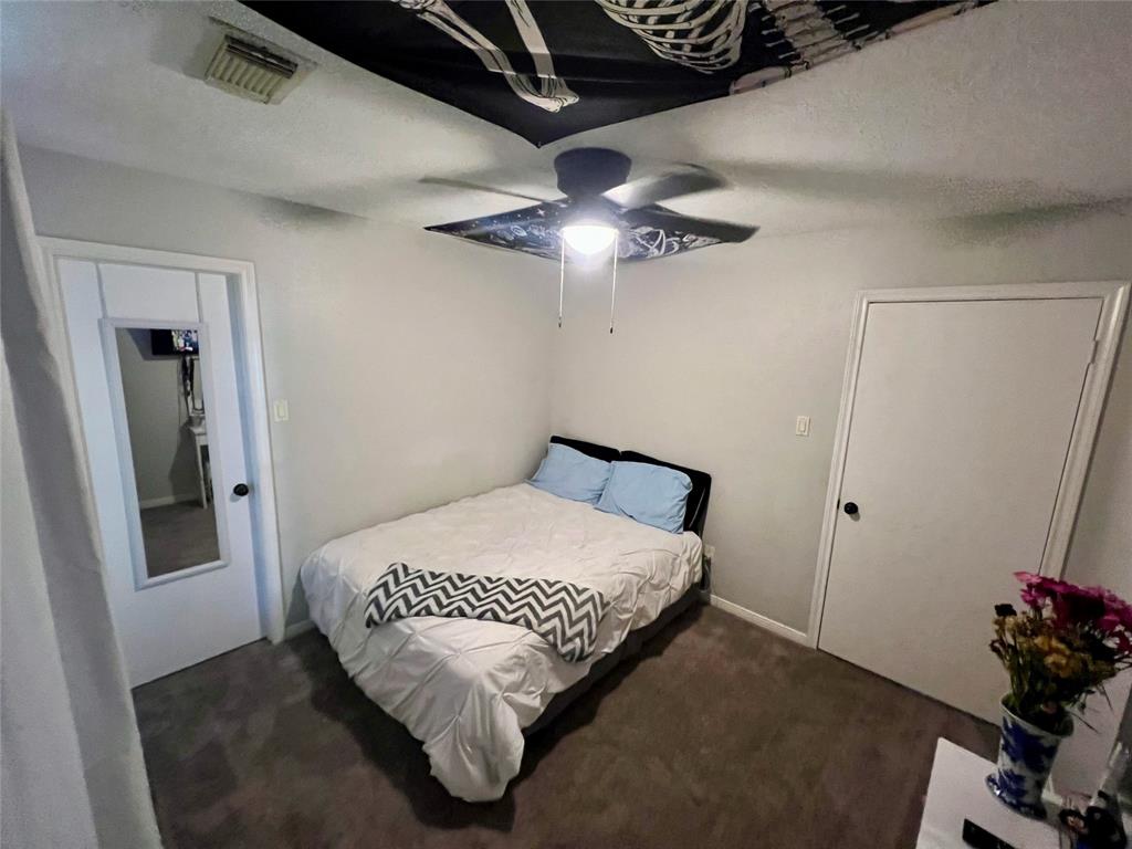 10844 E Linwood Dr E, La Porte, TX 77571