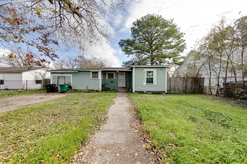 7127 England St, Houston, TX 77021