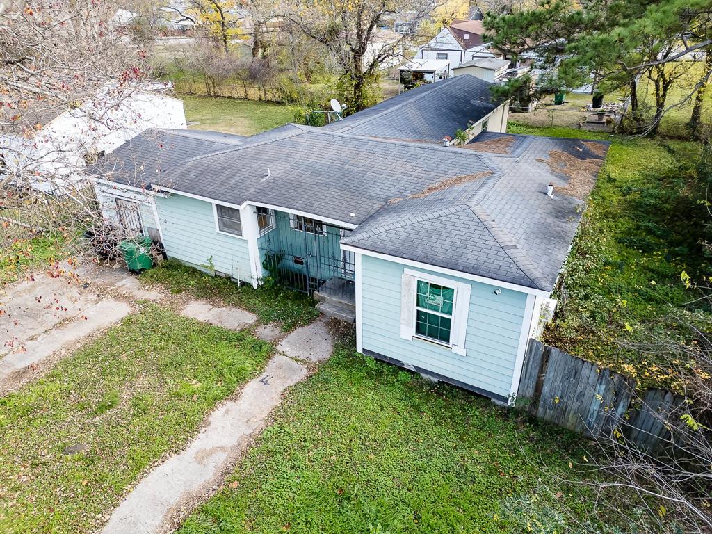 7127 England St, Houston, TX 77021