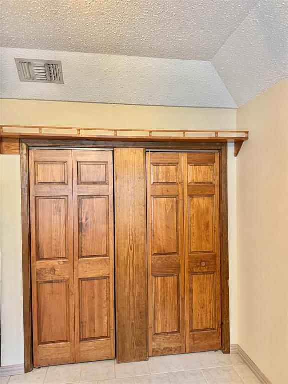 1845 9th St, Hempstead, TX 77445