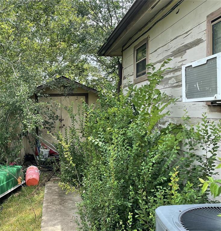 2311 8th St, Liverpool, TX 77577