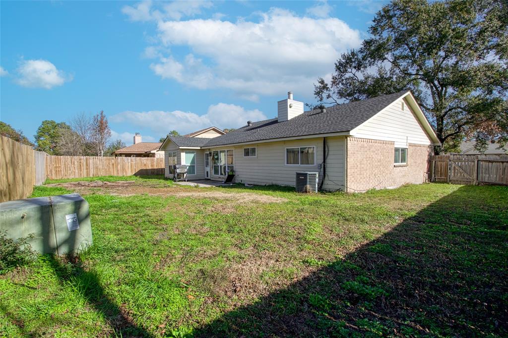 16403 Villa Del Norte Dr, Houston, TX 77073