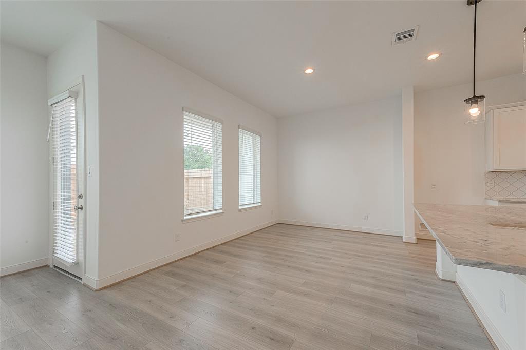 8908 Covenant Pl, Houston, TX 77055