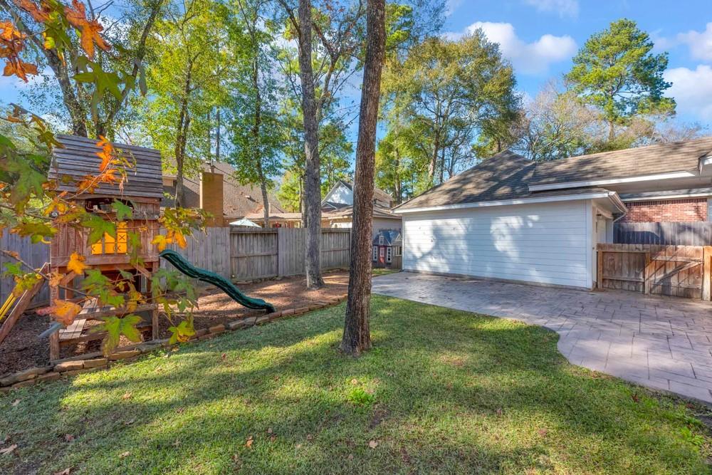 31 E Amberglow Cir, The Woodlands, TX 77381