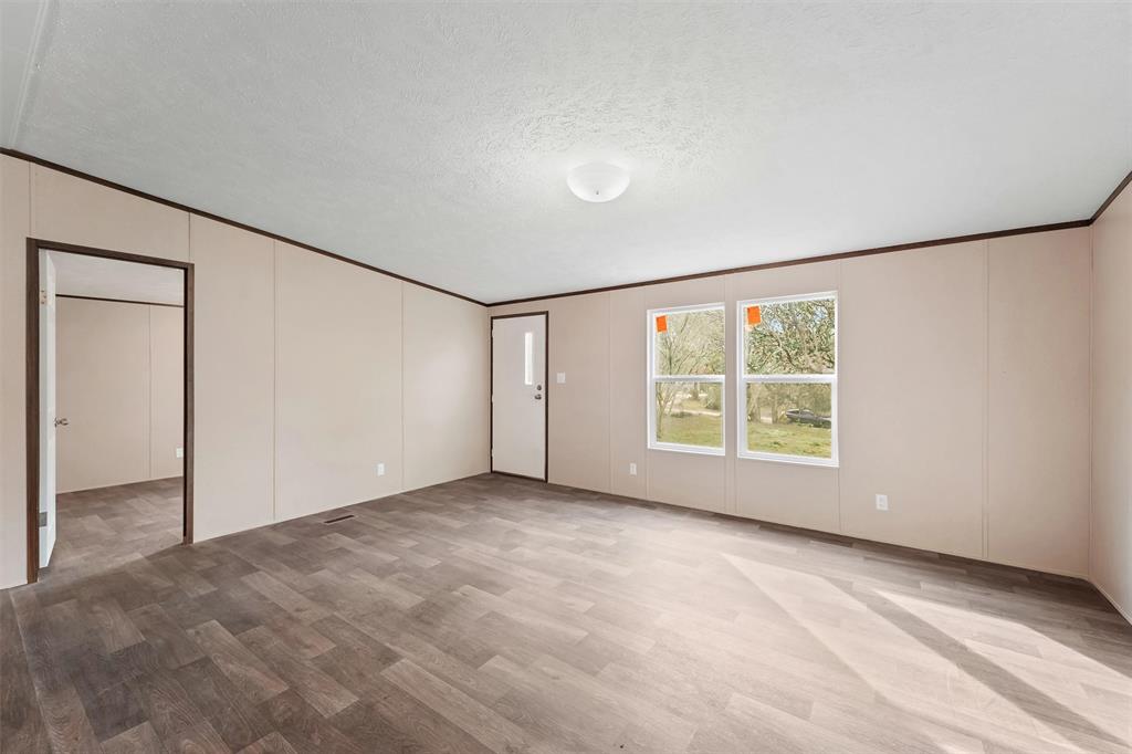 406 Ivanhoe Estates Dr, Woodville, TX 75979