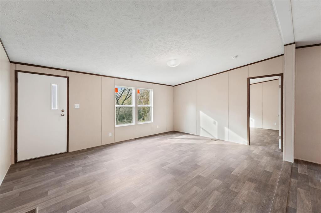 406 Ivanhoe Estates Dr, Woodville, TX 75979