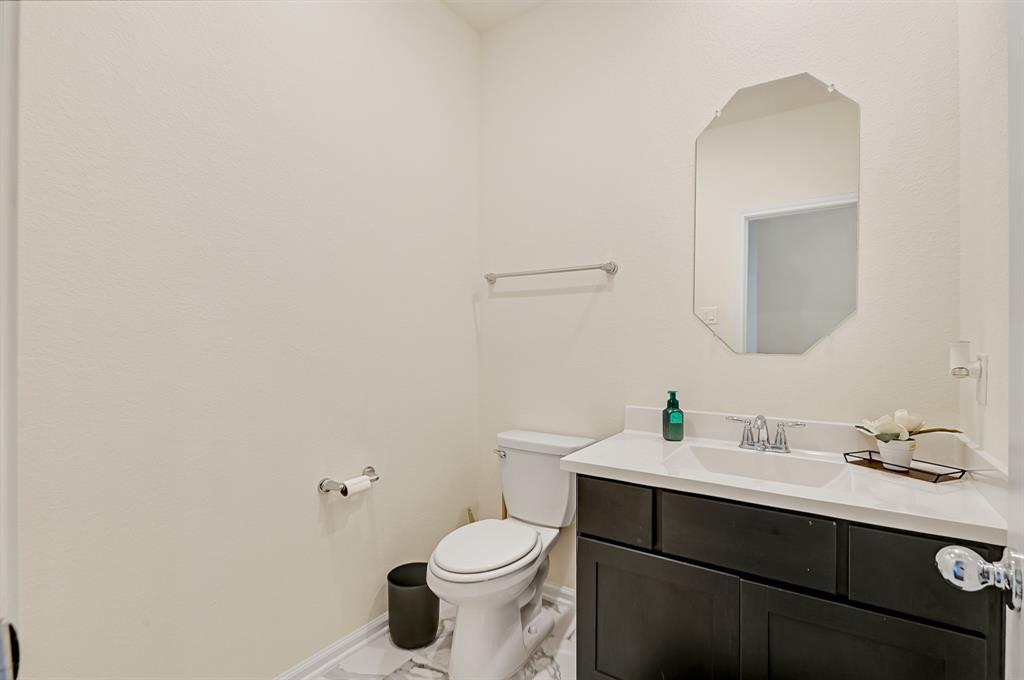 32043 Eagle Nest Ln, Conroe, TX 77385